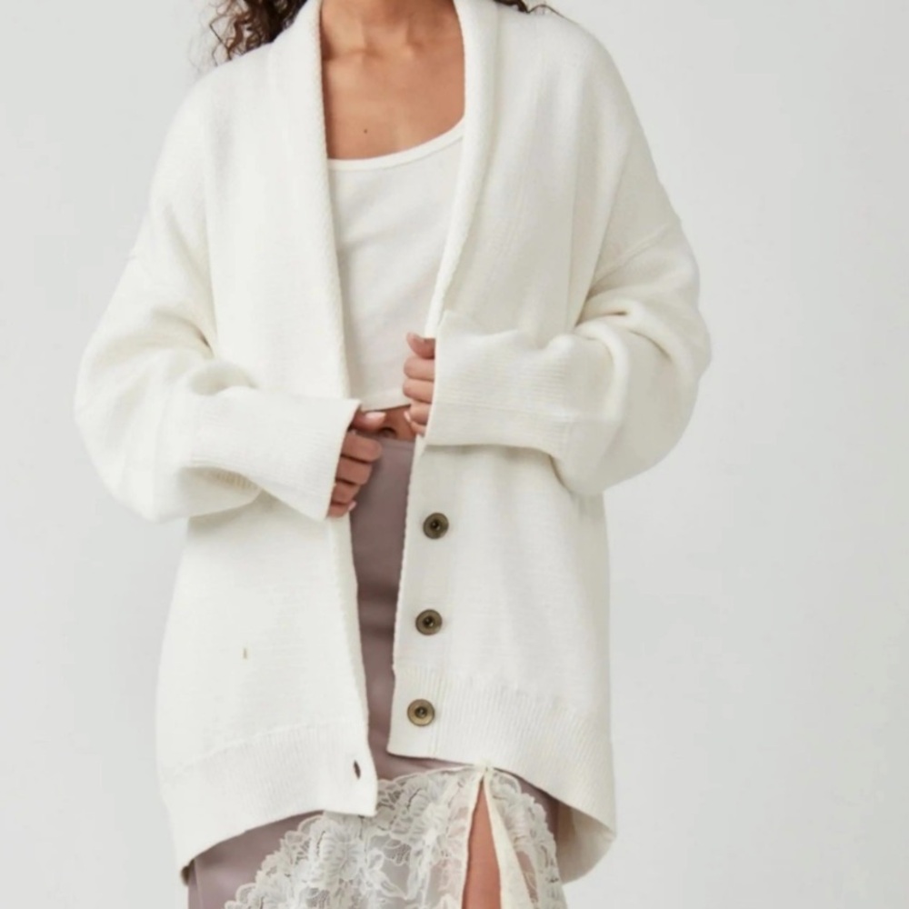NWOT FREE PEOPLE chamomile ivory Cardi Button-Up Sweater oversized medium